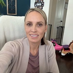 Meet your Posher, Nicole